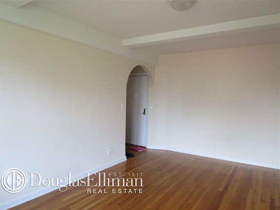 3rd image of 850 Amsterdam Ave APT 10B