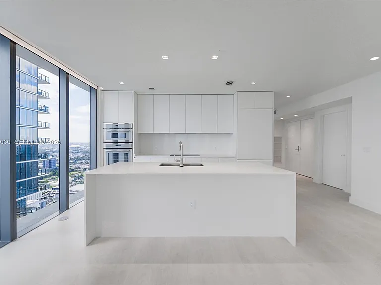 700 NE 24th St #5107 — Photo 15