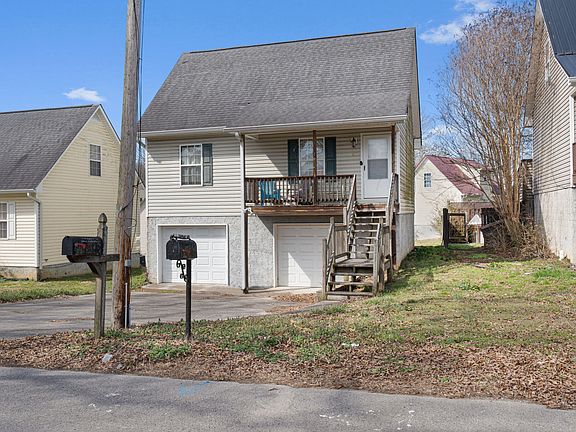 2nd image of 1614 Lee St SE