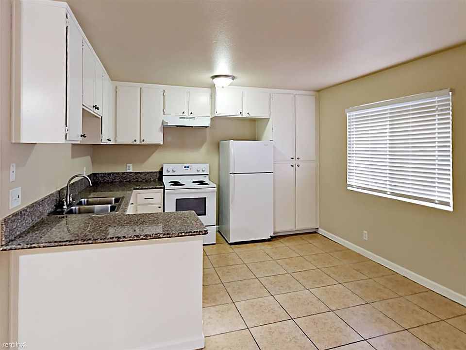 1st image of 4960 Auburn Dr APT 5