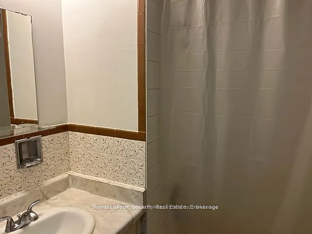 1746A Eglinton Ave W #2 — Photo 14