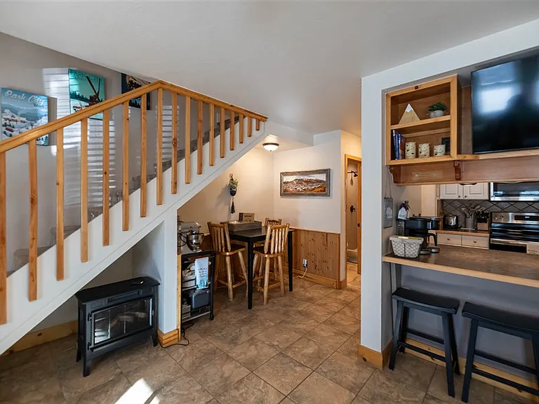 1384 Park Ave #215 — Photo 3