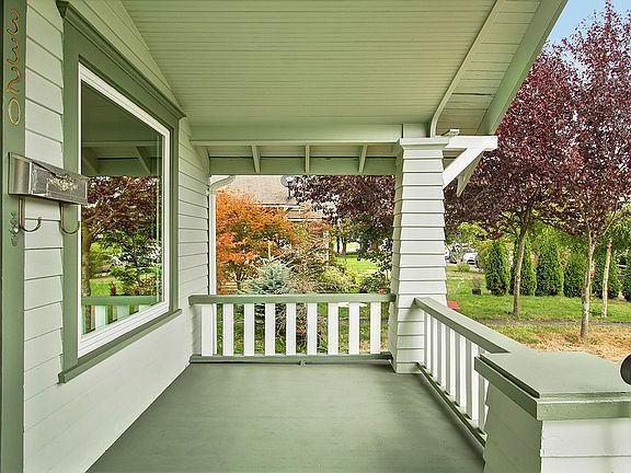 2nd image of 3320 Hoyt Ave