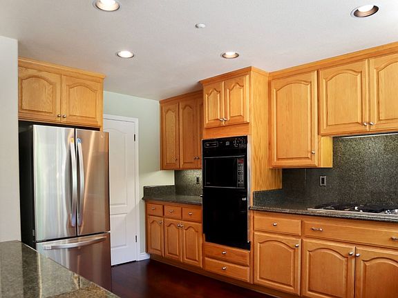 5th image of 48934 Ventura Dr