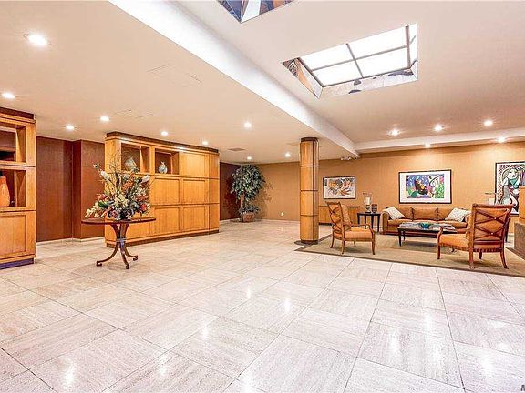 2nd image of 1534 Broadway APT 211