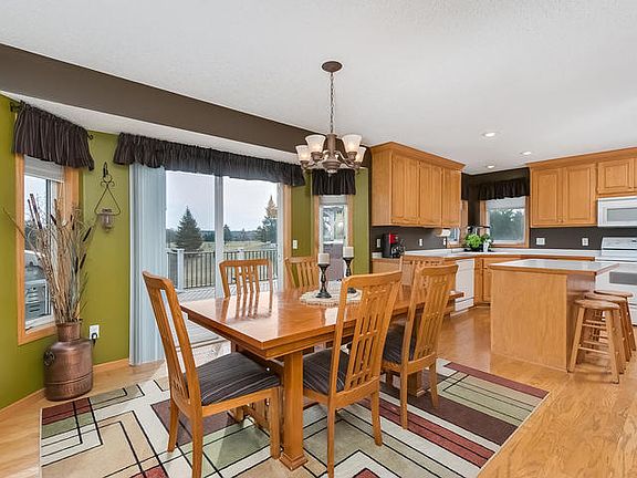 4th image of 21015 Taylor St NE