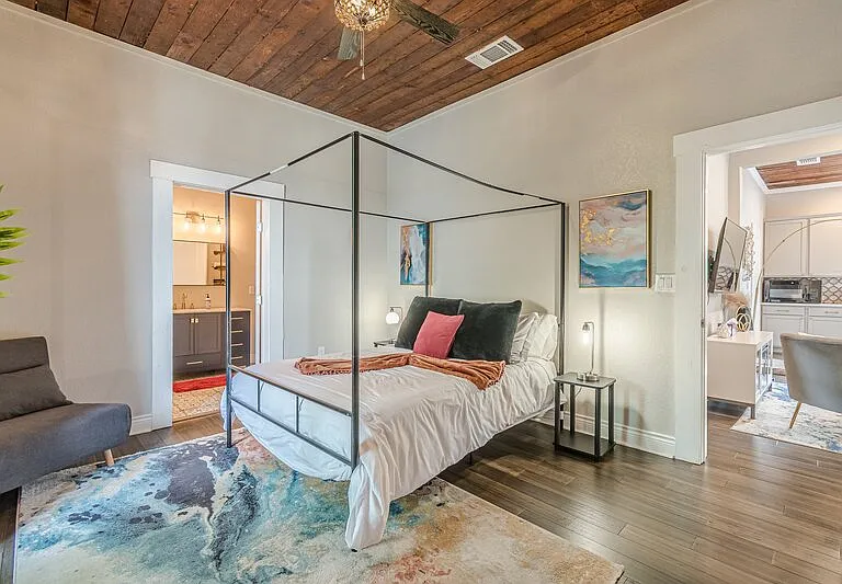1022 Nolan St — Photo 15