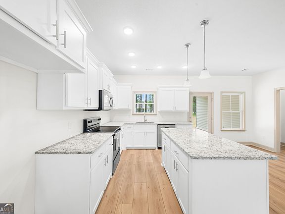 5th image of 1507 Wildflower Cir