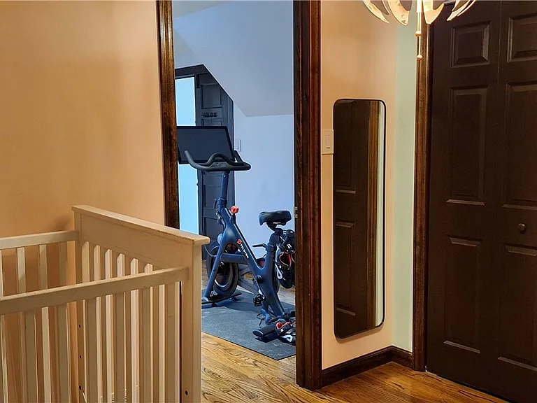 548 S Graham St — Photo 42