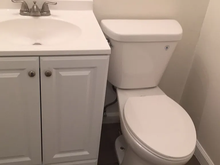 4353 Toland Way — Photo 8