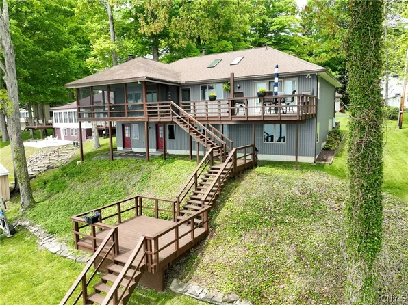 50 Kellar Dr, Bernhards Bay, NY 13028
