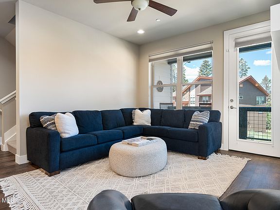 5th image of 86 Stagecoach Way