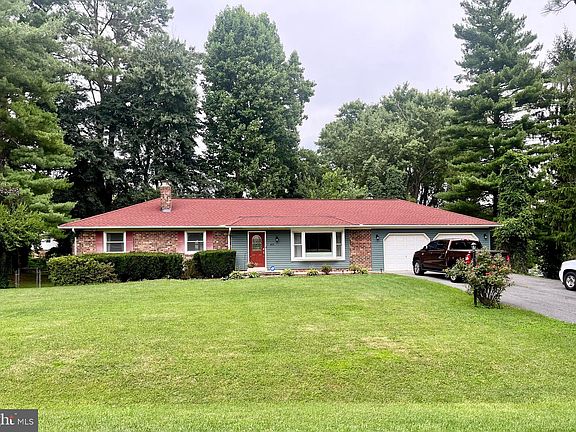 4th image of 4001 Charley Forest St