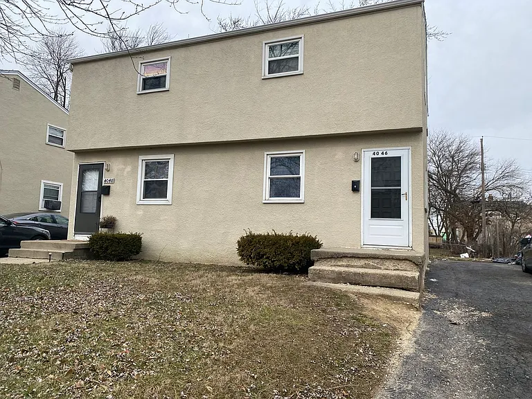 4046-4048 Halsey Pl — Photo 2
