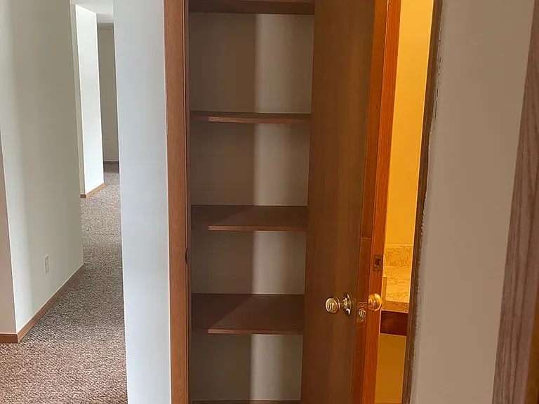 Delwan Apartments — Photo 19