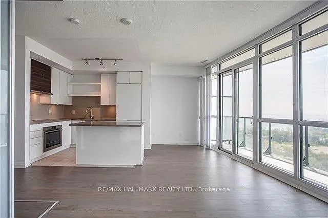 59 Annie Craig Dr #1605 — Photo 4