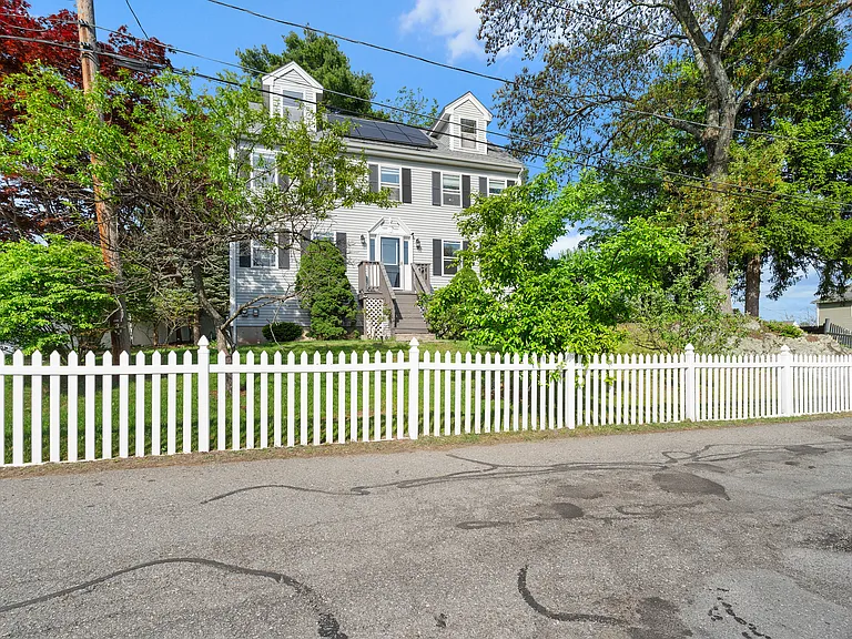 9 Rhodes St — Photo 27