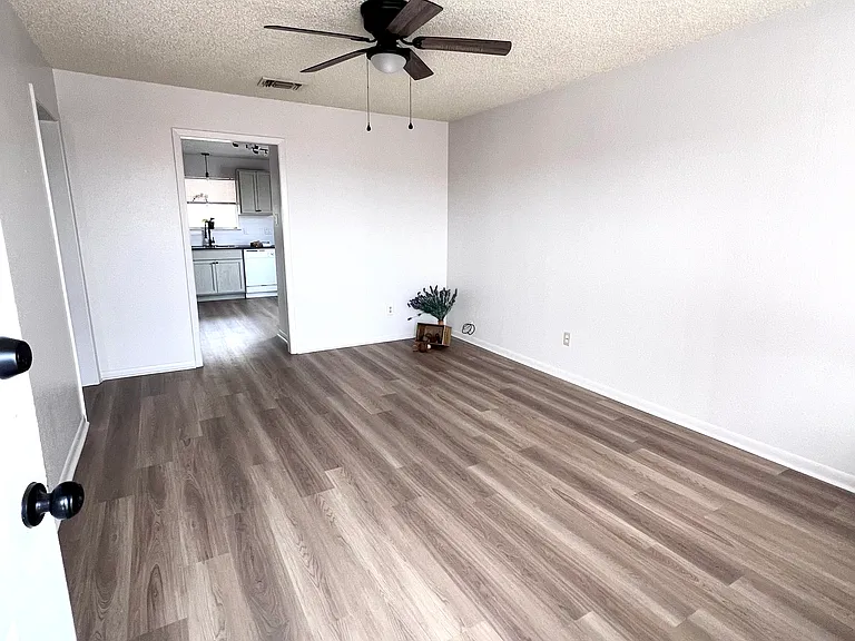 1308 Brown Dr #D — Photo 6
