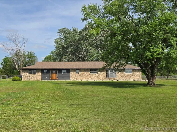 13790 N 3980th Rd, Dewey, OK 74029