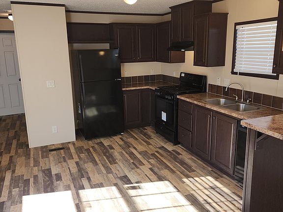 3rd image of 900 Belle Aire St #24