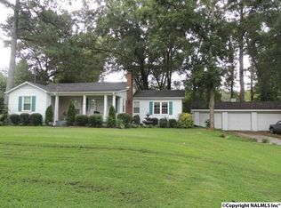 1825 Vestavia Dr SW, Decatur, AL 35603