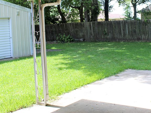 4th image of 1959 Live Oak Dr