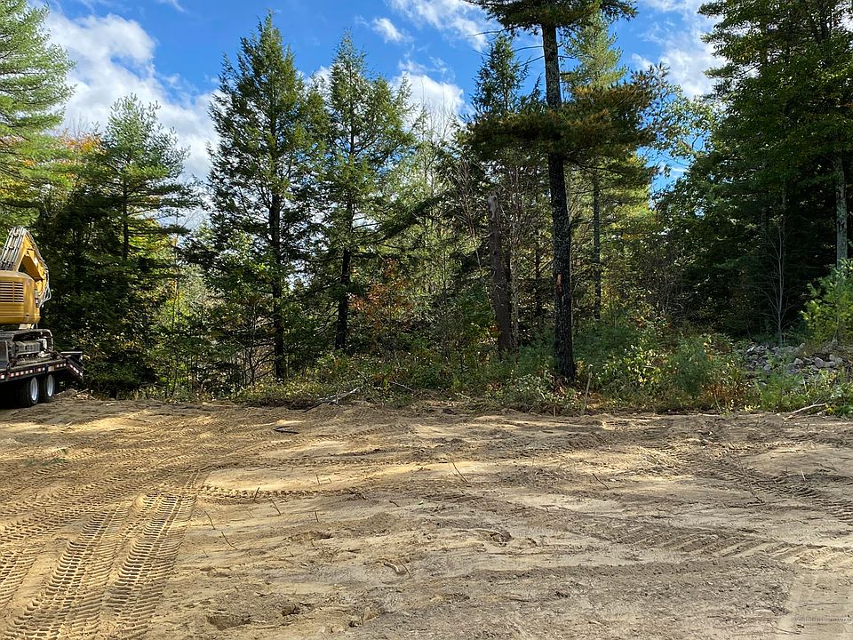 1st image of 12 Dakota Dr
