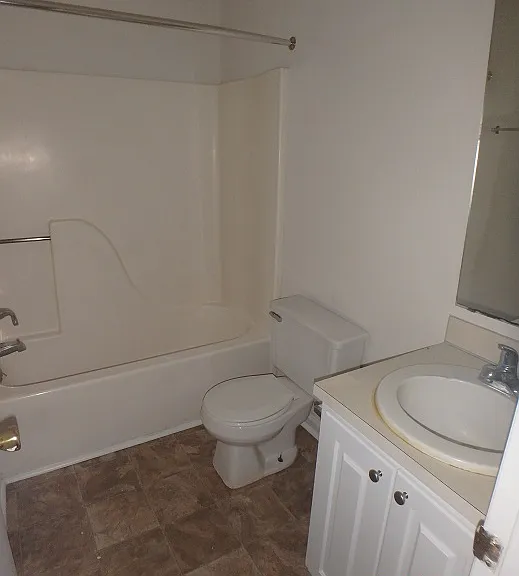 3200 Summer Pl #3 — Photo 8