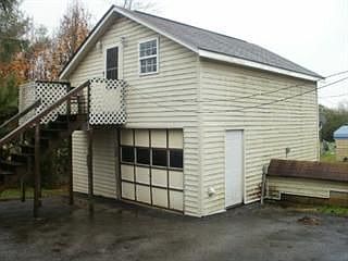 2nd image of 211 Highland Dr