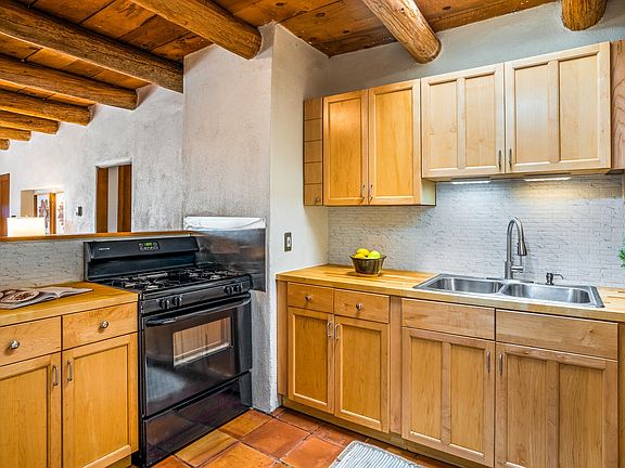 3rd image of 725 Camino Santa Ana