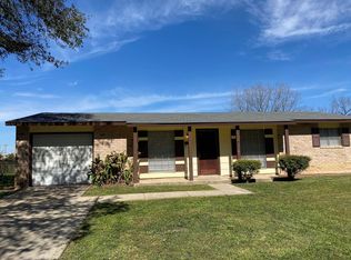 1045 Valley Forge Dr, Schertz, TX 78154