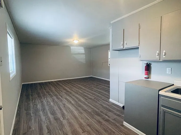 Studio Apartment Near Downtown Lewisburg MoveIn Special Available — Photo 2