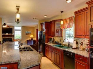 20 Crestview Dr, Hopewell, NJ 08525