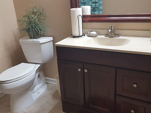 5th image of 211B Island Cove Ct