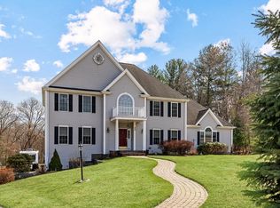 20 Constitution Cir, Holliston, MA 01746