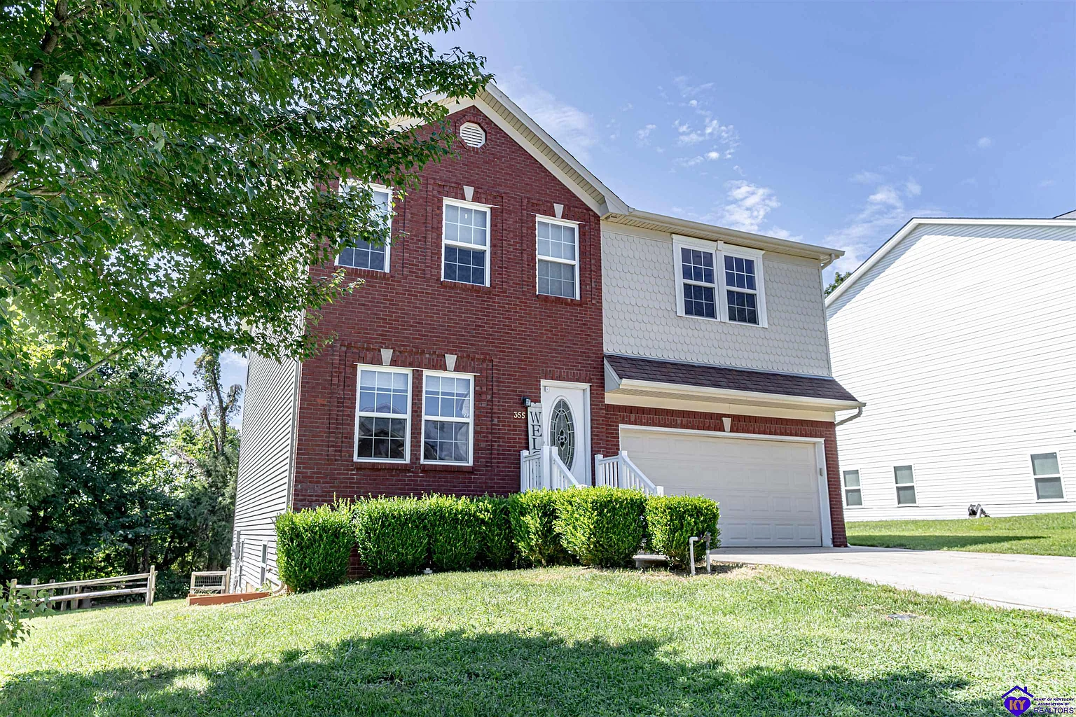 355 Vineland Place Dr photo 1