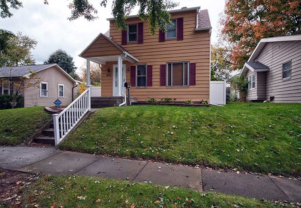 1st image of 605 S 27th St