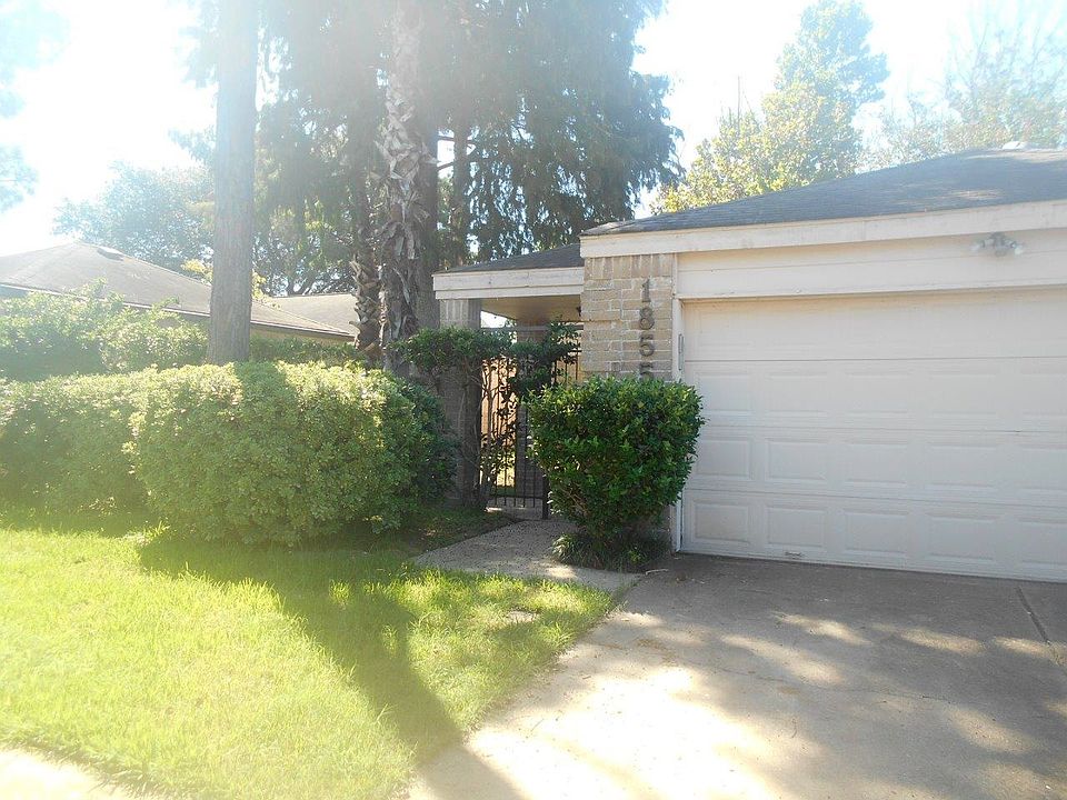 1st image of 18555 Meadows Way Dr