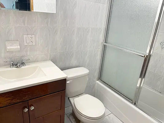 Rented by Capri Jet Realty Corp | media 12