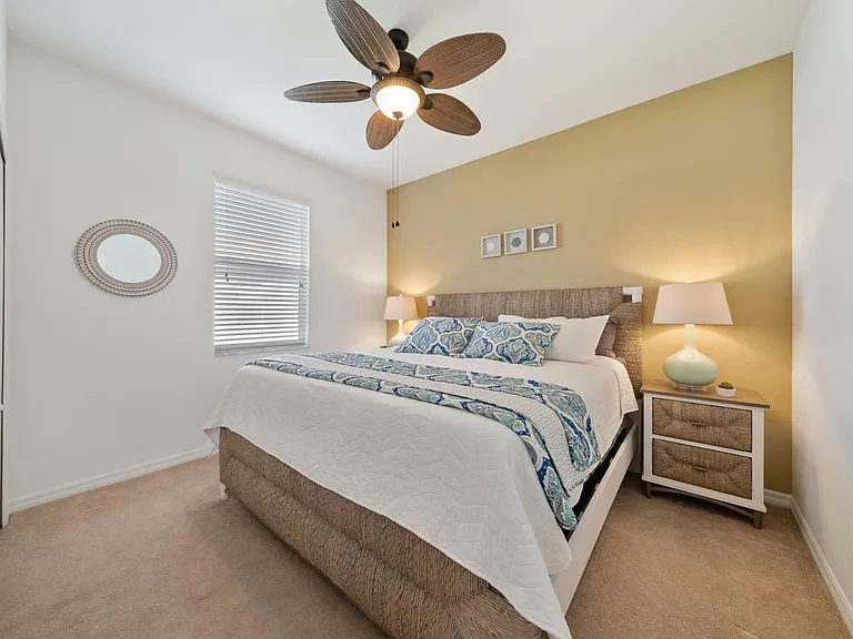 Guest bedroom (king)