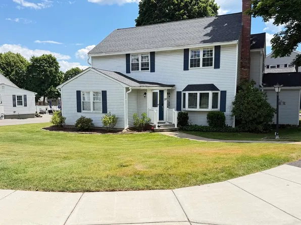 22 Abbott Rd, Waltham, MA 02452