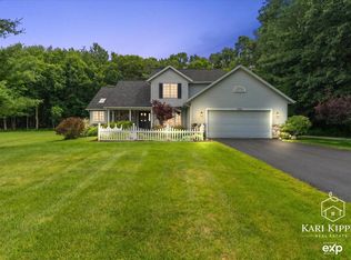 8150 Country Pine Dr SE, Alto, MI 49302
