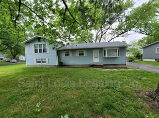 1 Tyson Ct, Florissant, MO 63031