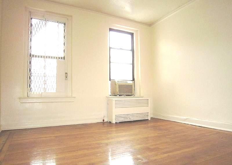 1st image of 128 Macdougal St