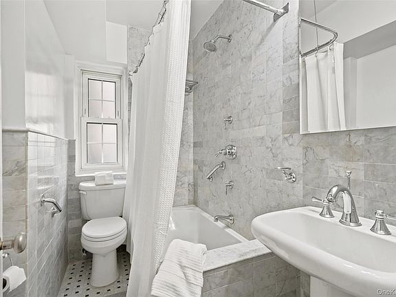 4th image of 949 Palmer Road #1R