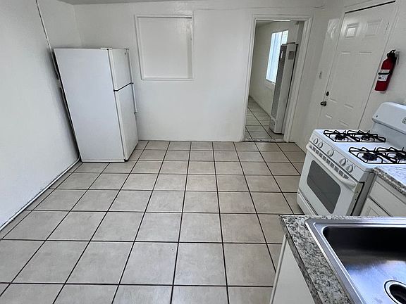 5th image of 419-423 E 32nd St #Rn423-f