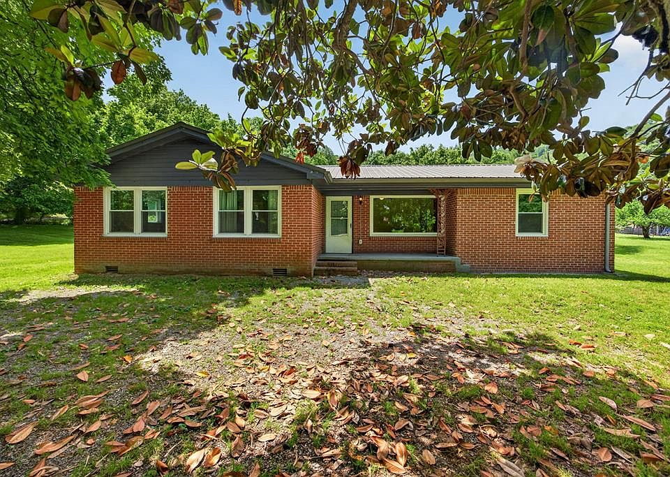 1st image of 400 Anderson Ln