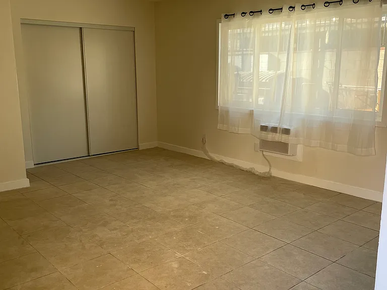 16051 Cantlay St #4 — Photo 1