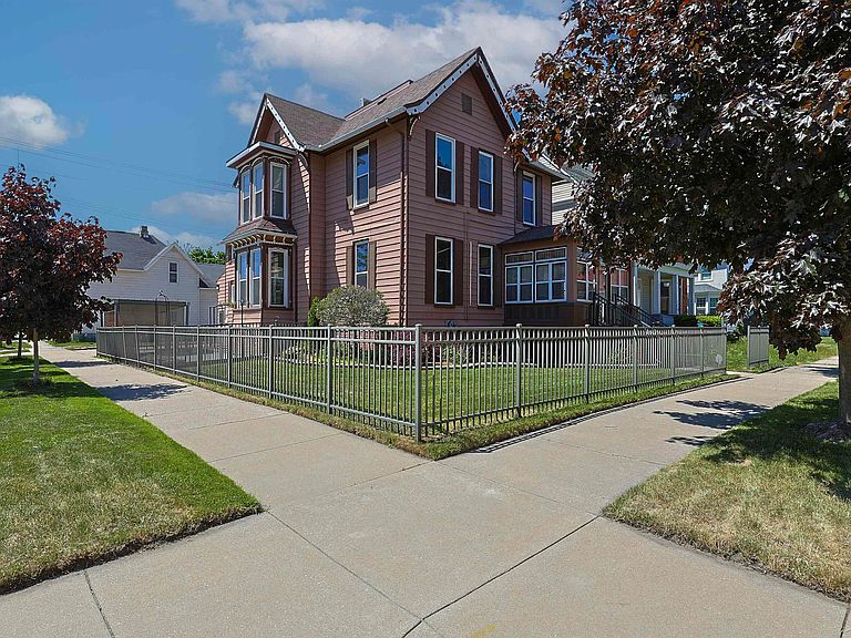 Listing photo 5