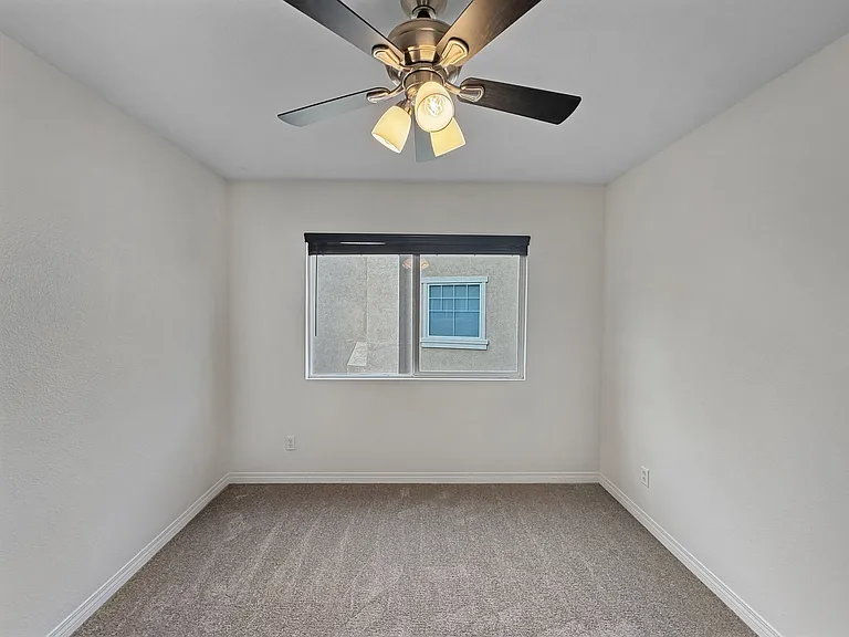 748 Kirkwall Dr — Photo 13